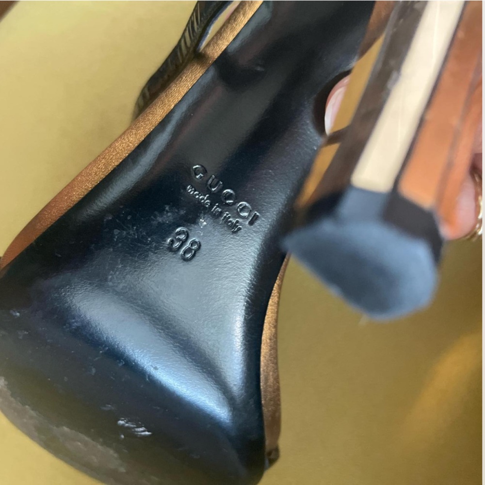Gucci Glossy Black Peep toe W/ Metallic Heel - Picture 4 of 4